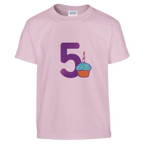 Camiseta de cumpleaños número 5 / Regalo para niños de 5 años / Camiseta para el quinto cumpleaños / Camiseta para fiesta de cupcakes Light Pink
