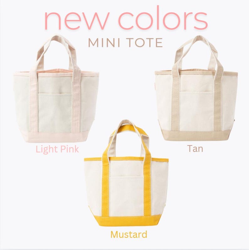 Puede incluir: Tres mini bolsos de mano en diferentes colores: rosa claro, marr&oacute;n claro y amarillo mostaza. Los bolsos est&aacute;n hechos de lona y tienen un dise&ntilde;o sencillo con un solo bolsillo en la parte delantera. El texto "new colors MINI TOTE" se muestra encima de los bolsos.