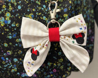 Lazo bordado de la Sra. Ratón