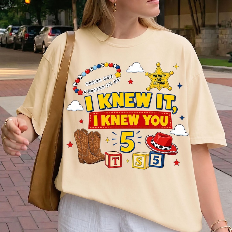 Diseño PNG de Toy Story TS "Lo sabía, te conocía", descarga digital de vaquera del oeste, gráfico de la era del cumpleaños para camiseta, taza y pegatina. imagen 3