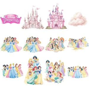 K&ouml;nnte beinhalten: Eine Sammlung von Aquarellillustrationen mit Disney-Prinzessinnen. Das Bild enth&auml;lt das Disney Princess-Logo, rosa Schl&ouml;sser, eine flauschige Wolke und Gruppen von Prinzessinnen in ihren ikonischen Kleidern. Die Prinzessinnen werden in verschiedenen Posen dargestellt.