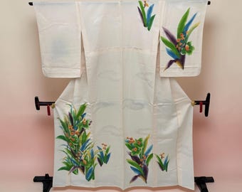 Vintage Off White Japanese Kimono,Lustrous Silk with Colorful Botanical Design, Obijime Waist Cord Included Wearable / Ship from TX, USA