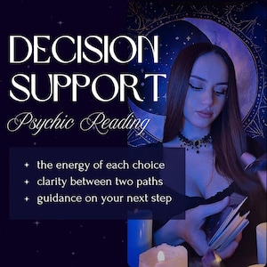 Puede incluir: Imagen con el texto "DECISION SUPPORT Psychic Reading". La imagen presenta a una mujer sosteniendo cartas, con texto debajo que dice "la energía de cada elección", "claridad entre dos caminos" y "orientación en tu próximo paso". El fondo es azul oscuro con una luna creciente.