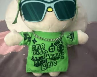 Hello Kitty x Billie Eilish Plushie – Custom Artist Stuffed Toy, Cute Bedroom Decor & Fan Gift