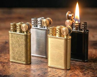 Accendino in metallo in stile vintage con doppia modalità di illuminazione - Design tascabile ricaricabile, accessorio compatto e unico