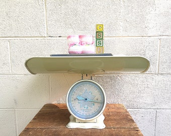 BABY SCALE | Vintage c.1930's Nursery Scale | Painted Metal Infant Scale with Tray | Vintage Baby Photography Prop | Gender Neutral Color