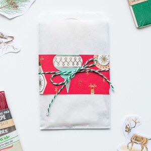 Ephemera Journal Kit: Vintage Paper Scraps, Stickers & Bias Tape, 26 Pieces