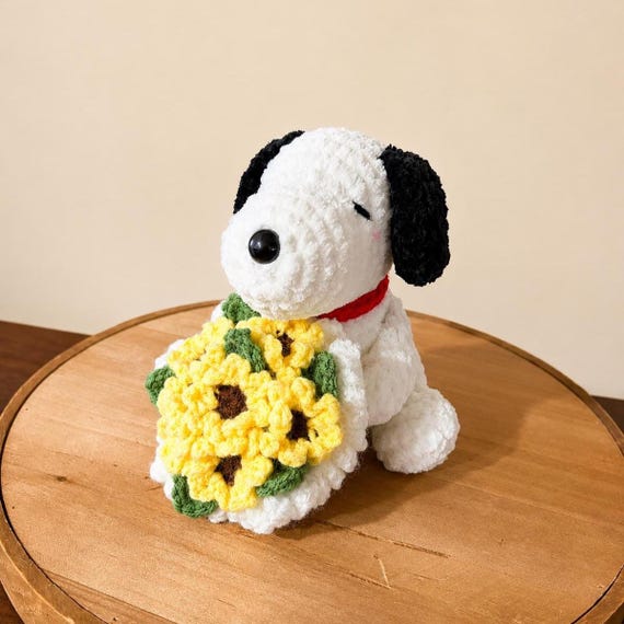 Crochet Snoop Dog Holding Flower Bouquet, Handmade Amigurumi Puppy Plush Keychain, Cute Beagle Dog Gift for Her, Flower Lover Gift