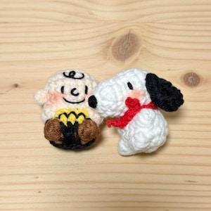 Mini häkeln Snoopy und Woodstock Schlüsselanhänger, handgemachte Amigurumi Taschenanhänger, niedliche Cartoon Tier Plüschtiere, gehäkelter Handyanhänger Bild 3