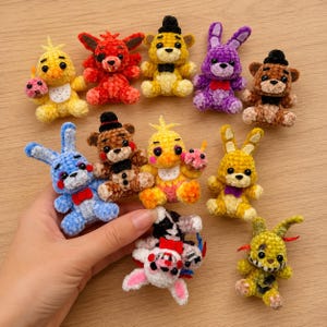 Chaveiro de crochê animatrônico assustador, pingente de pelúcia amigurumi, urso, coelho, raposa, pintinho, presente para gamer, decoração de jogo de terror, conjunto de 11