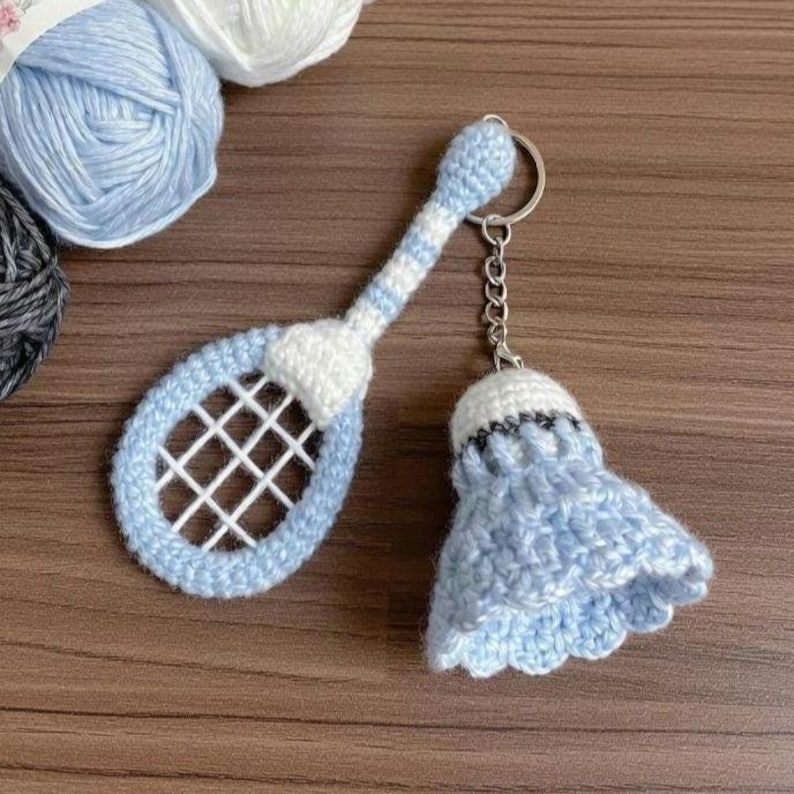 Crochet Badminton Keychain, Personalized Amigurumi Racket & Shuttlecock ...