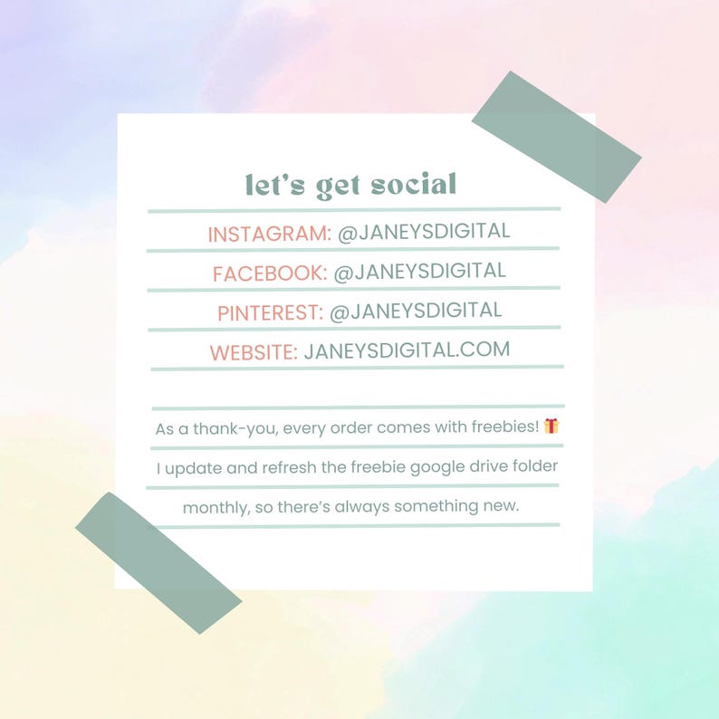 Pu&ograve; includere: Un quadrato bianco con il testo "let's get social" e gli handle dei social media per Instagram, Facebook, Pinterest e un sito web. Lo sfondo &egrave; un acquerello di colori pastello, con due strisce di nastro adesivo turchese.