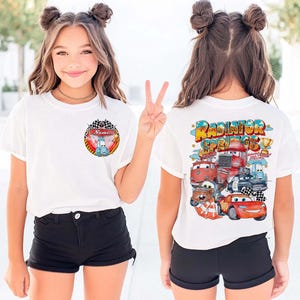 Bilar Kylarfjädrar Familjematchande T-shirts, Personligt namn Barnfödelsedagst-shirt, Blixten McQueen Vänner T-shirt bild 7