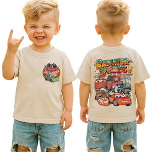 Bilar Kylarfjädrar Familjematchande T-shirts, Personligt namn Barnfödelsedagst-shirt, Blixten McQueen Vänner T-shirt bild 13