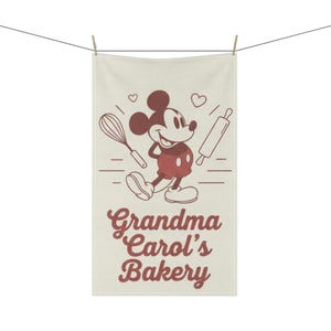 Toalla de cocina de Mickey Mouse para la abuela, decoración de cocina personalizada de Disney, toalla de cocina de Mickey para hornear, regalo personalizado de Disney para la abuela imagen 2