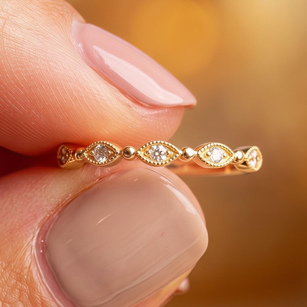Anillo impermeable de oro con detalles milgrain, delicado anillo apilable, banda de circonita cúbica S925, joyería delicada e impermeable, anillo minimalista con forma de marquesa, regalo para ella.