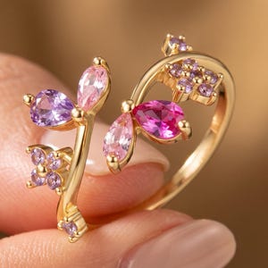 Blomring i 925 sterlingsilver | Förgylld ring med rosa och lila zirkoniablad | Justerbar, elegant trädgårdsring | Natursmycken, present till henne