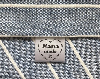 Etiquetas y rótulos Nana Made It!, coser, tejer, crochet, manualidades, colcha, etiqueta doblada Made with Love, etiqueta personalizada, abuela, Mimi, Gigi Abuela