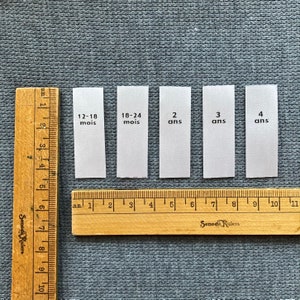 size tags en français, children size labels, taille des enfants, months mois, years ans, toddler baby clothing tags, womens garments