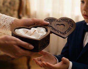 Heart Shaped Wedding Ring Holder Engagement Ring Box Romantic Anniversary Gift Keepsake Box Wedding Treasure Chest Wooden Box Proposal Ring