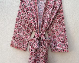Peignoir gaufré en coton rose à fleurs | Peignoir kimono à imprimé blocs de main | Peignoir de spa léger | Cadeau de demoiselle d'honneur | Jaipur fait main
