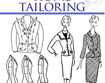 Può includere: Una copertina di libro intitolata A HANDBOOK FOR HOME TAILORING ILLUSTRATED con disegni al tratto in bianco e nero di un blazer con frecce di misurazione, profili laterali di una giacca e due figure che indossano completi con gonne.