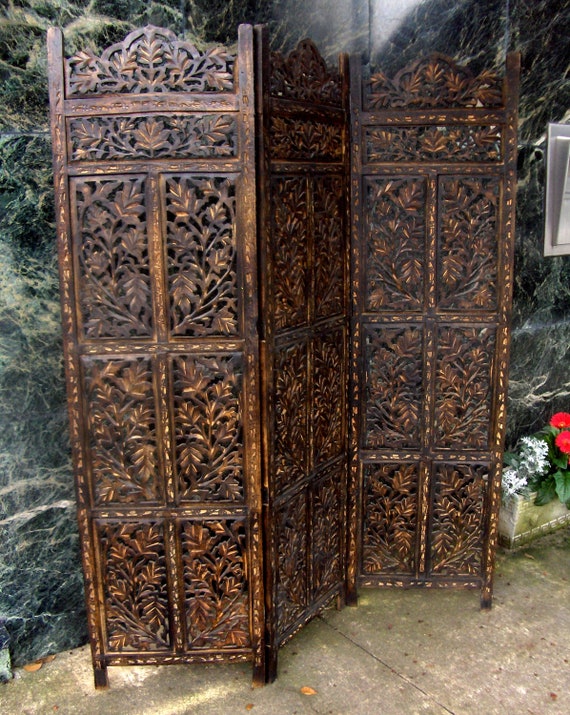Items similar to Carved Wood Folding Screen on Etsy
