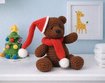 Häkelbär Amigurumi Spielzeug Muster, schläfriger Teddybär mit Hut und Schal (PDF Download)