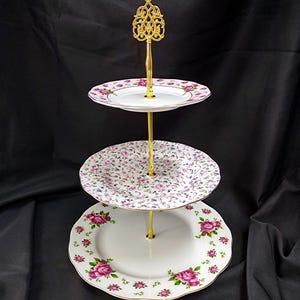 Royal Albert New Country Roses White Vintage 3-Tier Cake Stand, NEW