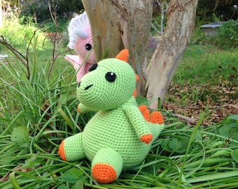 Stevie Stegosaurus Amigurumi, Baby Dinosaur Plush Toy, Crochet Dinosaur Plushy, Green Stegosaurus Stuffy