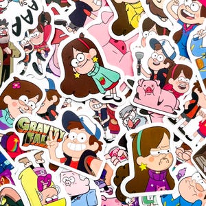 Puede incluir: Una colección de pegatinas coloridas con personajes de la serie animada Gravity Falls. Las pegatinas muestran varios personajes en diferentes poses y expresiones, con el logotipo del programa visible.