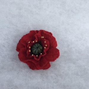 Flowers Brooch - Felted Flower- Hand felted brooch - Wool brooch- Red flower brooch