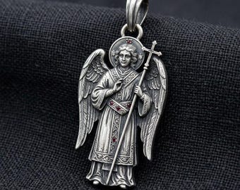Wisiorek Archanioła Srebrny Naszyjnik Religijny Wiktoriański Krzyż Anioła Medalion Czerwony Kamień