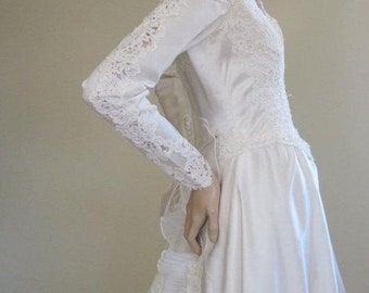 William Cahill / 1950s Wedding Dress / Mad Men Wedding / Wedding Dress Train / Traditional Wedding / Lace Wedding Dress / Long Sleeve