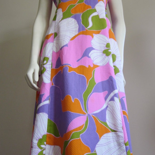 Hawaiian Dress 1960s / Maxi Dress / Polynesian / Floral / Sleeveless / Polynesian Casuals / Aloha / Purple / Pink
