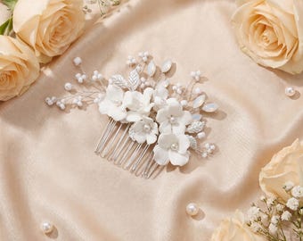 Peineta floral blanca para boda, tocado de perlas, accesorio de velo de flores de cerámica para la novia