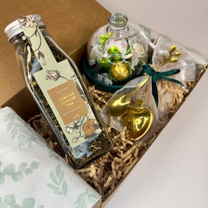 Apricot Jasmine Tea & Chocolate Gift Box for Her – Indulgent Treat Set