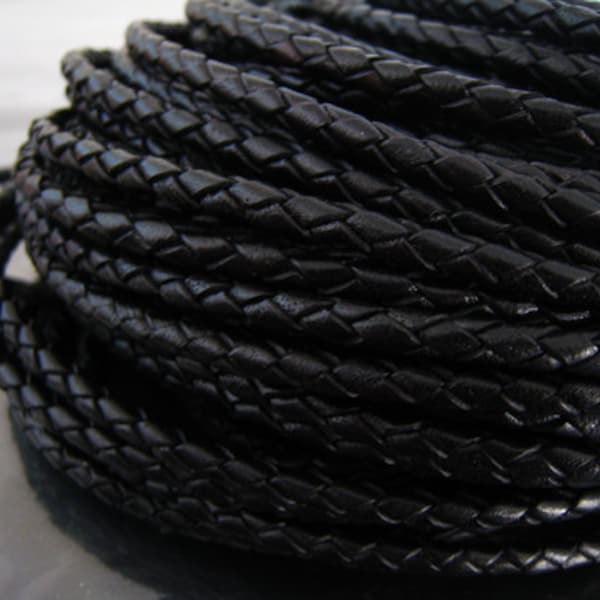 Cordon en cuir 4mm ou 3mm - Cordon en cuir véritable Bolo tressé rond noir (trou à l'intérieur)