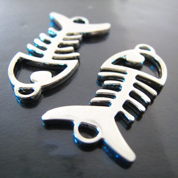 Finding - 2 pcs Silver Fish Bone Shape Pendant Charm with Two Loops 28mm x 15mm
