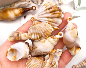 Finding - 20 pcs Randomly Mixed Sea Shells Pendant Charm with Loops