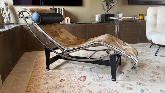 Le Corbusier LC4 Chaise Longue by Cassina – Pony Hair – Authentic