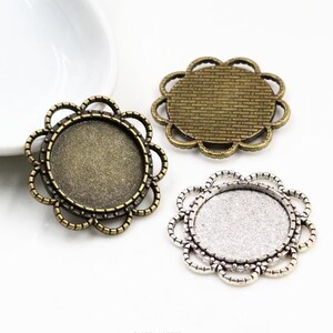 10pcs antiqued silver/antiqued bronze flower round cabochon/cameo blank setting pendants/bezel trays(fit 18mm cabochon)
