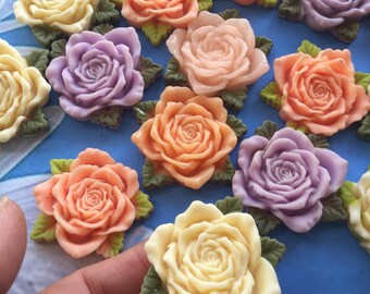 Grand - 20 cabochons de fleurs en résine de 45 mm assortis/breloques camée--fleur rose avec des feuilles vertes
