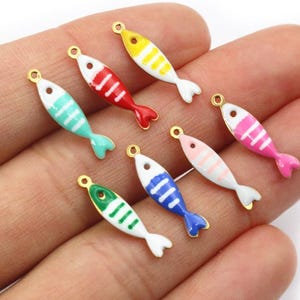 Rostfritt stål -- högkvalitativa 20 st FISK-berlocker i emalj, 18 x 5 mm -- 15 färger att välja mellan