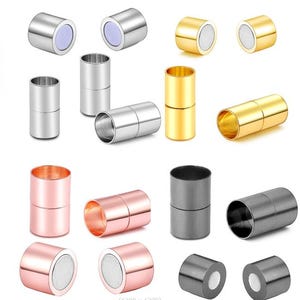 Può includere: Assortimento di chiusure magnetiche per collane e braccialetti in vari colori, tra cui argento, oro, oro rosa e nero.