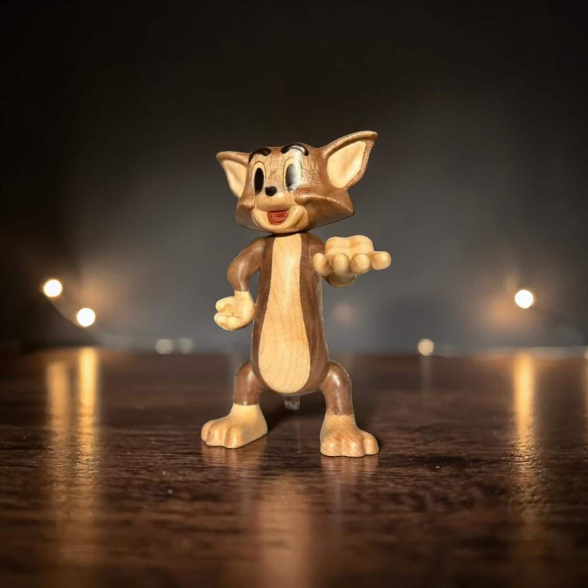 Walnut Wood Tom & Jerry Figurines, Hand-carved Retro Cartoon Decor