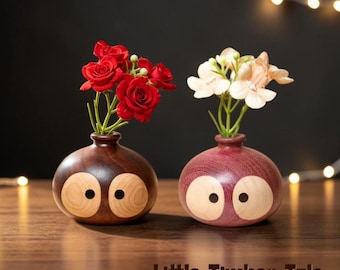 Soot Sprite Mini Wooden Vase – Creative Desktop Ornament & Tiny Flower Holder