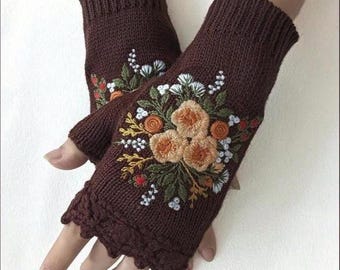 Crochet Floral Half Finger Knitted Gloves, Minimalist Gloves, Soft Winter Gloves, Cozy Aesthetic Winter Accessory, Gift for Her