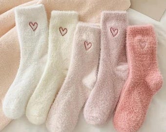 Fluffy Heart Embroidered Socks 5-Pack, Knit Winter Socks