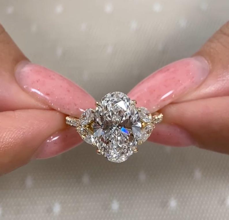 Bague Or 18 Carats Marquise Sertie Diamants 0,80 Carat - Taille 48, 3,42 G, Occasion